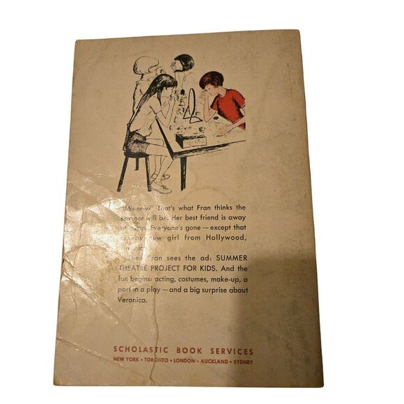 New Girl (Original Title: Break A Leg!) By Stella Pevsner 1st Printing 1970 - Picture 2 of 7